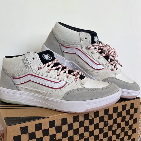 Vans WMNS Zahba Mid Gray/Multi
VN000CBSBGG Sneakers - Picture 5 of 16